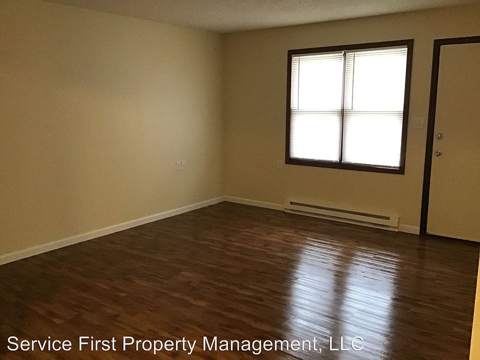 Hillcrest Village Apartments 404 Hillcrest Dr Windsor MO Zillow