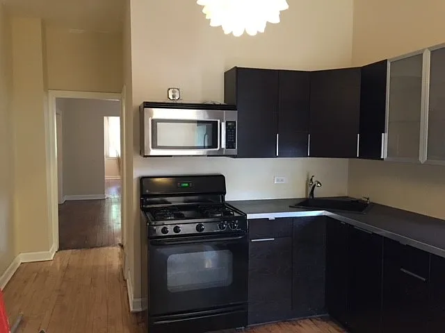 1820 N Albany Ave #1 — Photo 2