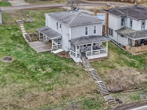 55 S Sherrod Ave, Sherrodsville, OH 44675