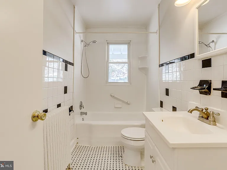 530 E Alexandria Ave — Photo 22
