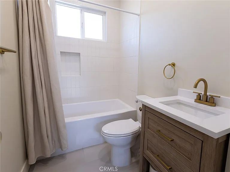 8434 Gothic St — Photo 14