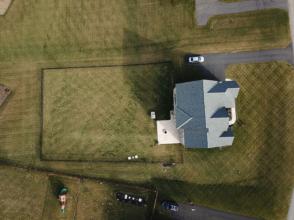 2nd image of 3514 Bess Way