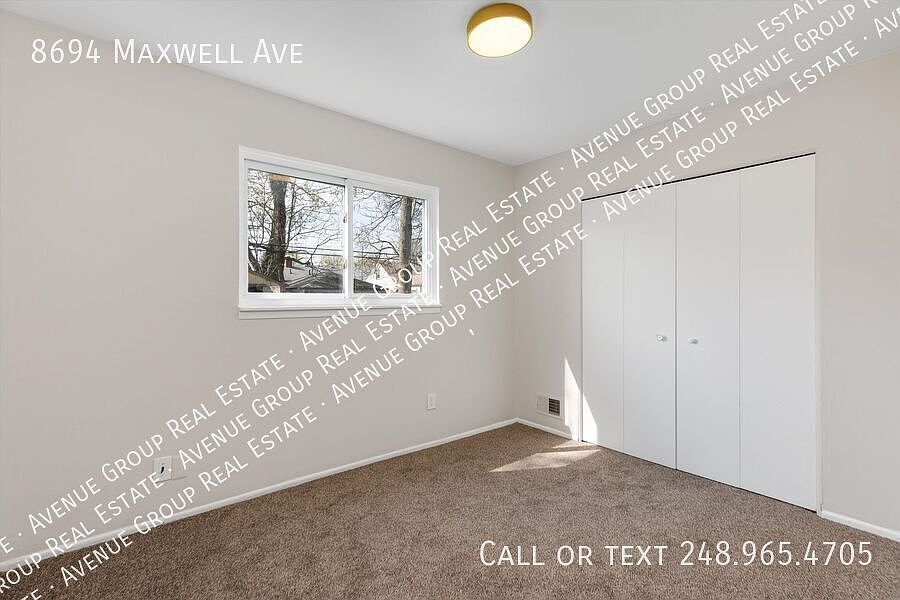 8694 Maxwell Ave, photo 13