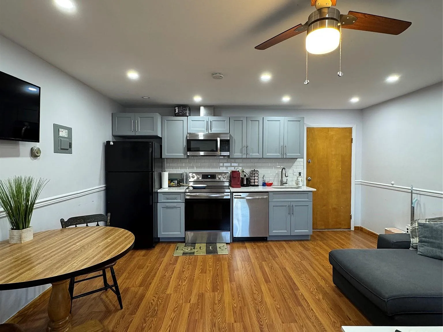 1 bed, 1.0 bath, 650 sqft, $1,750 — Photo 3