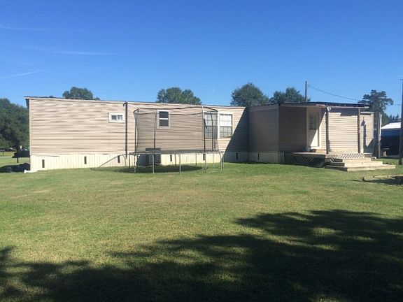 2nd image of 841 Helen Ln