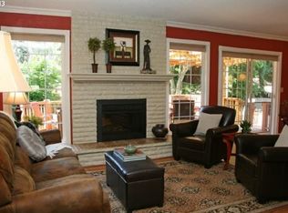 15663 NE Stanton St, Portland, OR 97230