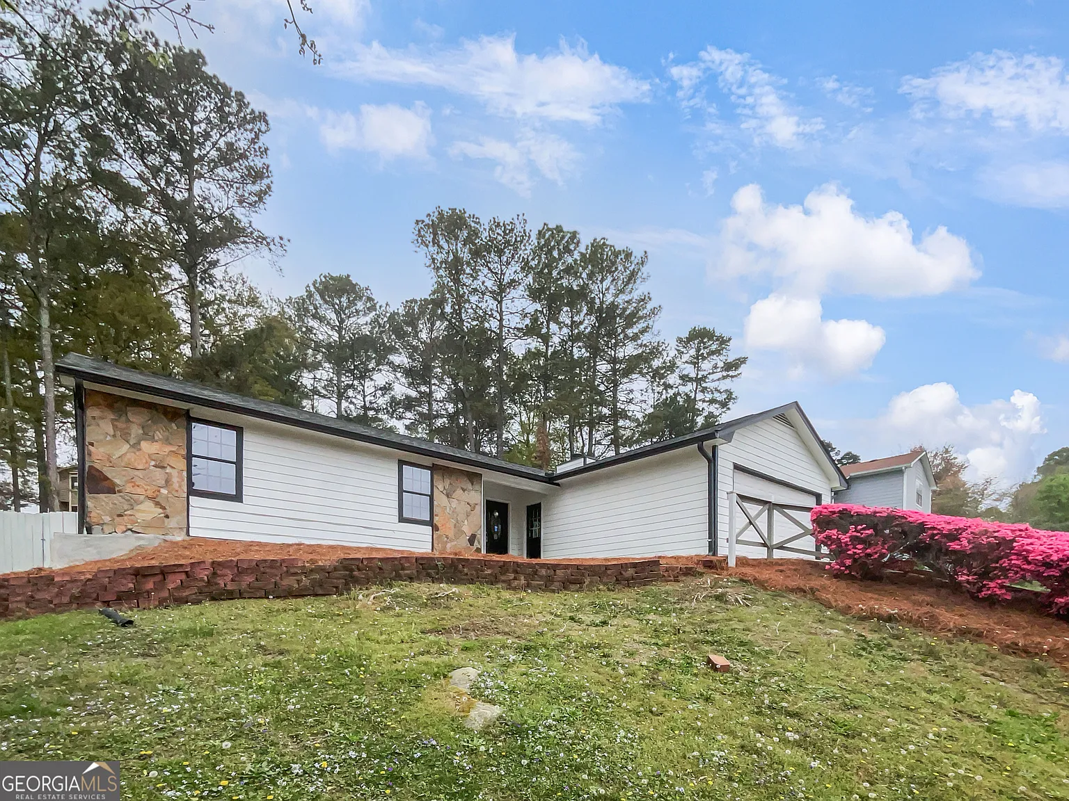 2713 Laurel View Dr photo 1