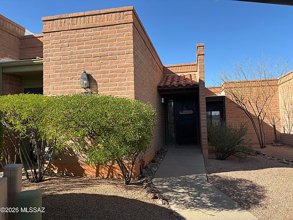 2nd image of 1320 W Desert Hills Dr