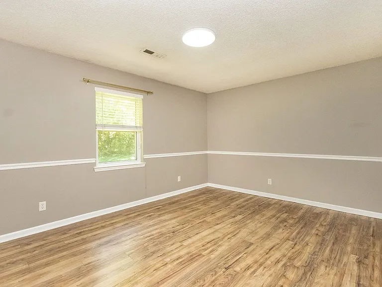 6076 Old Dayton Pike #A — Photo 12