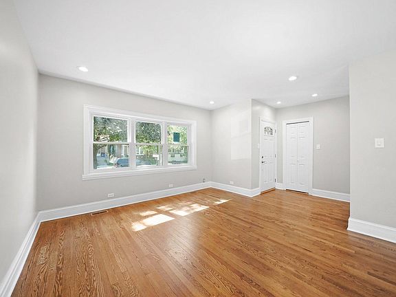 4th image of 1413 Harvey Ave