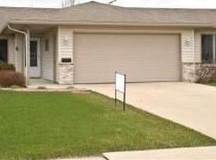 111 Lillie Ln SE, Pine Island, MN 55963