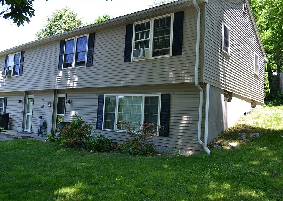 1st image of 40 Brooks St