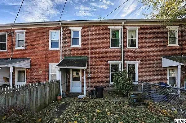 2 bed, 960 sqft, $1,275 — Photo 3