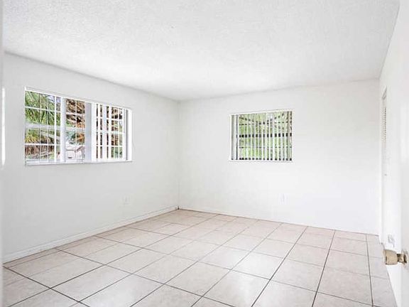 5th image of 431 Executive Center Dr APT 216