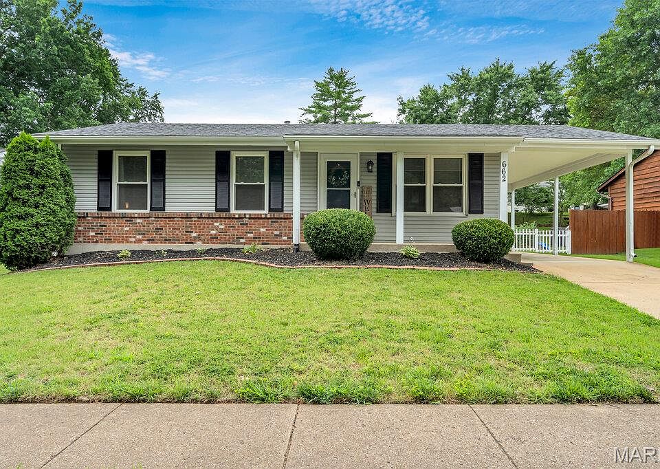 1st image of 662 Green Forest Dr