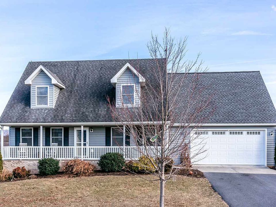1st image of 293 Oxford Ln