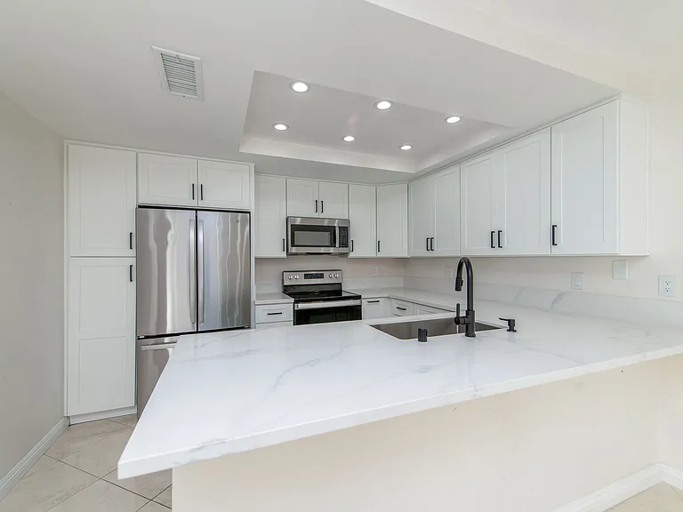 12 Windrow — Photo 4