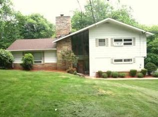 917 Long Hill Rd, Guilford, CT 06437