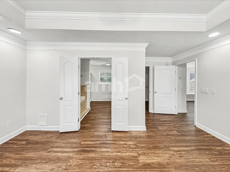 1305 Bantry Dr — Photo 12