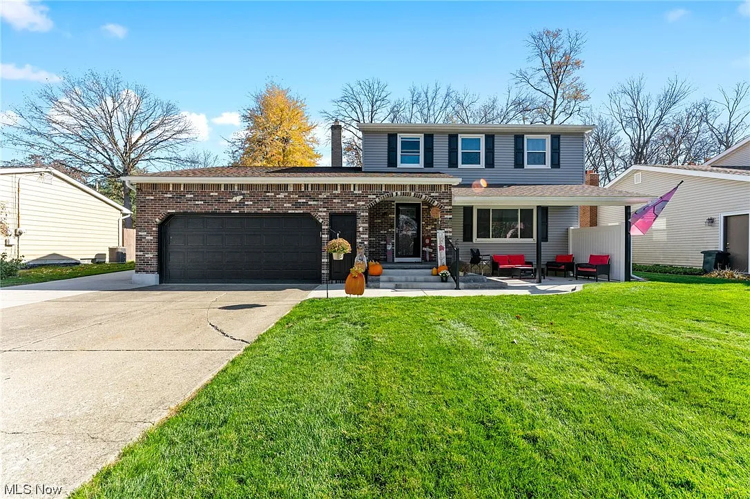 1736 Alverne Dr photo 1