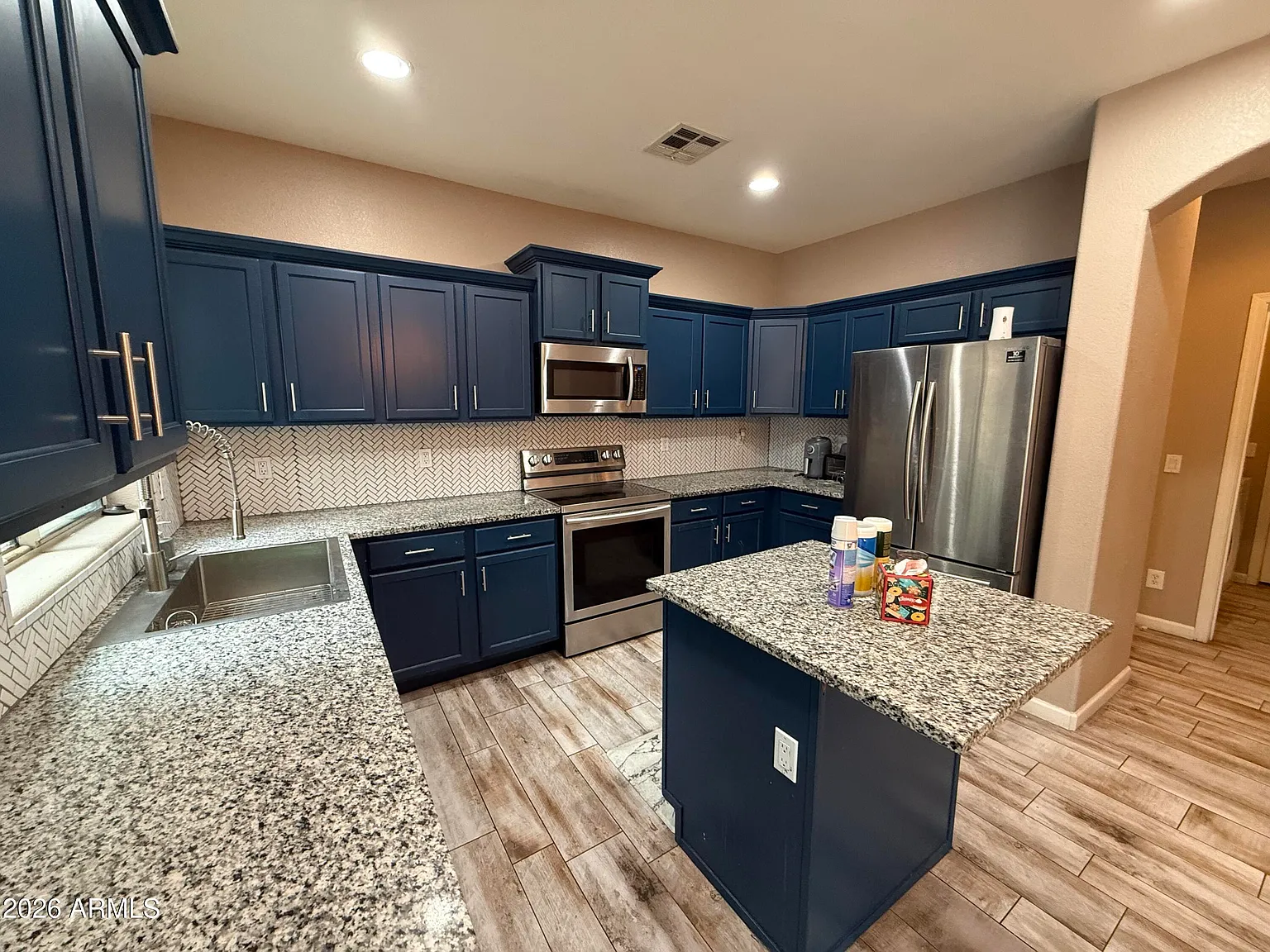 3 bed, 2.5 bath, 1737 sqft, $2,550 — Photo 4