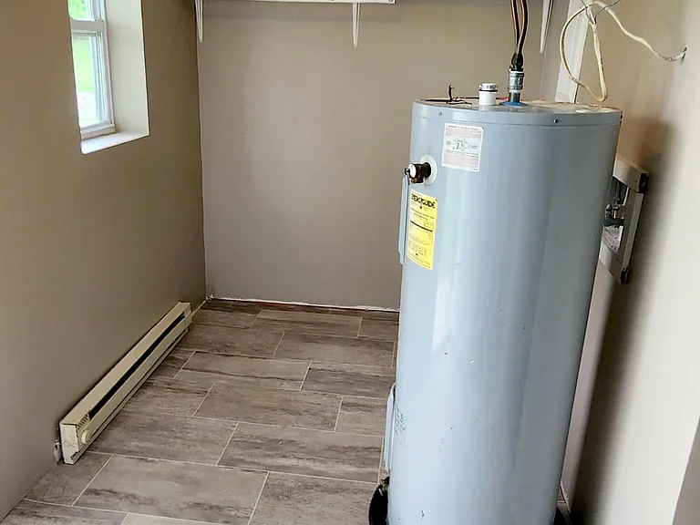732 S Griffith Ave — Photo 10