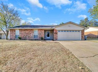 7212 NW Hunter Rd, Lawton, OK 73505
