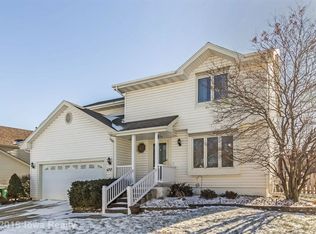 6714 Brookview Dr, Urbandale, IA 50322