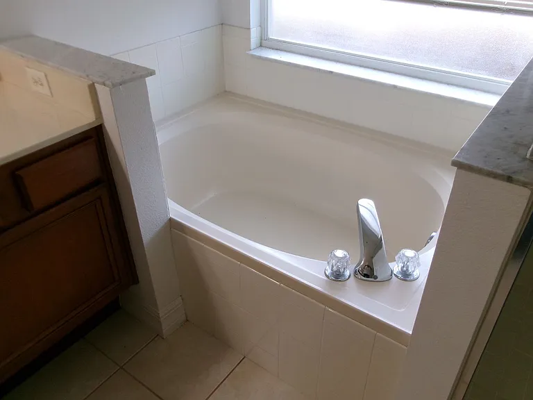 12415 Lake Valley Dr — Photo 21
