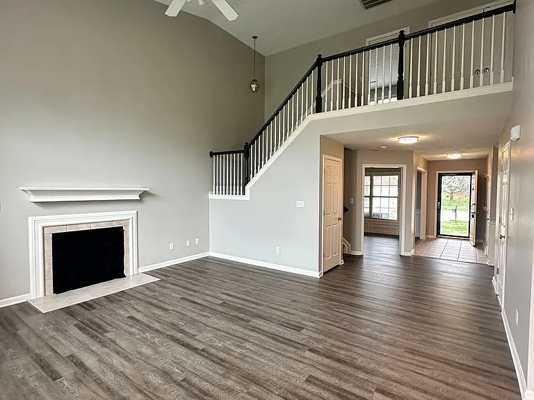 9215 Eminence Ct — Photo 12