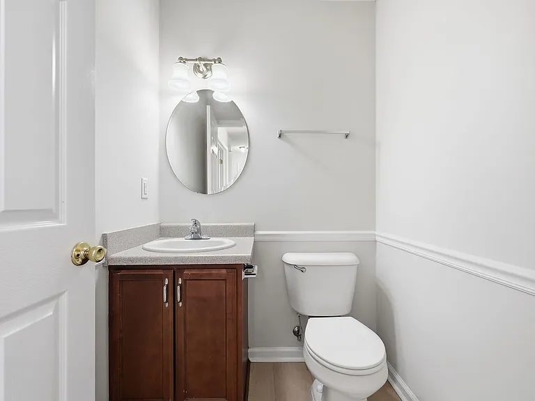 302 Mann St — Photo 11
