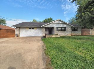 1905 SW D St, Bentonville, AR 72712