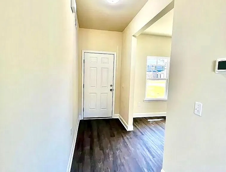719 Mill Creek Cir #719 — Photo 2