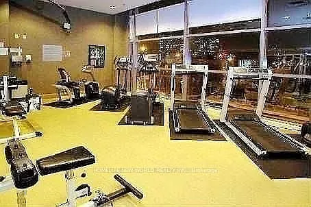 33 Empress Ave S #701 — Photo 4