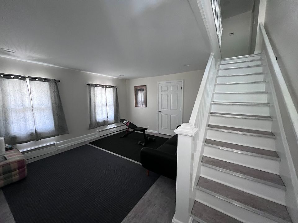 1st image of 6 Sanatorium Rd