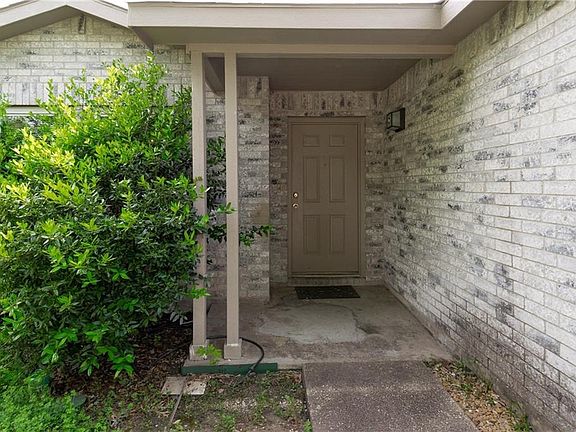 2nd image of 4417 Cedar Crest Dr