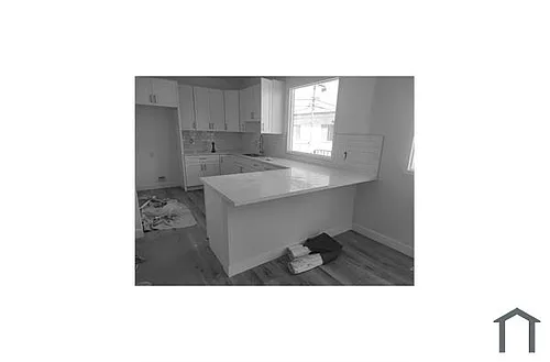 1517 1/2 W 84th St #1517 Photo 1