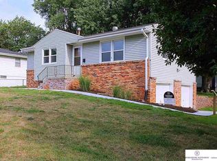 3004 Evelyn St, Bellevue, NE 68147