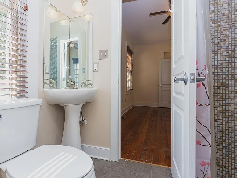 20 W Marshall St #2 — Photo 8