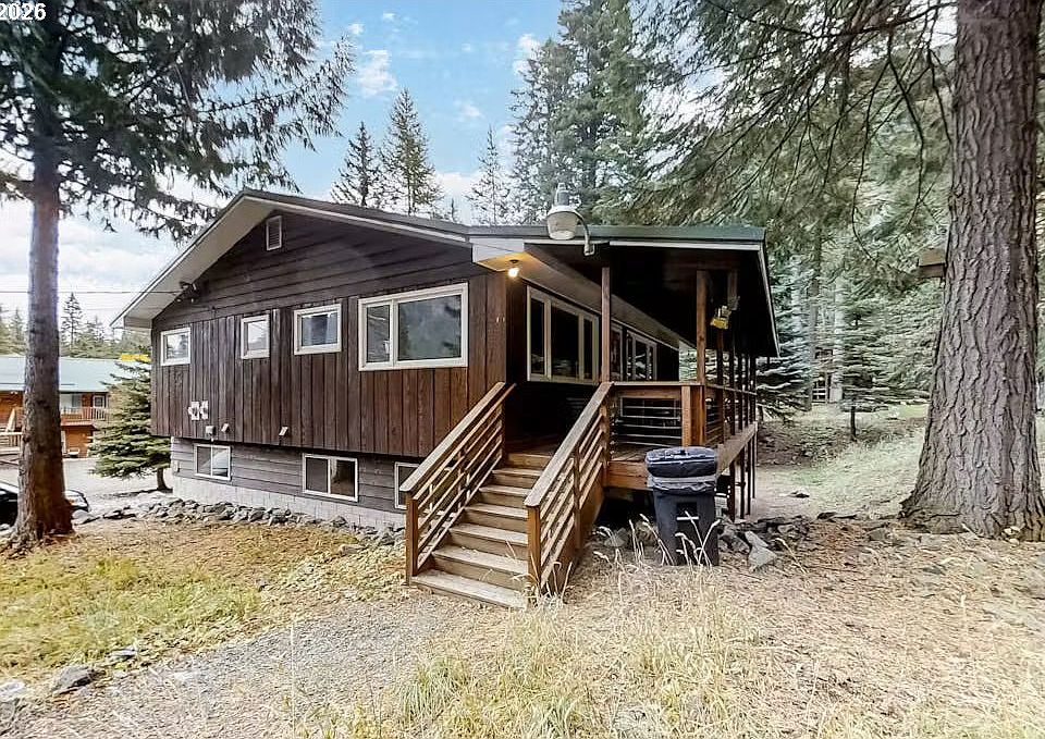 1st image of 64706 Meadow Ln