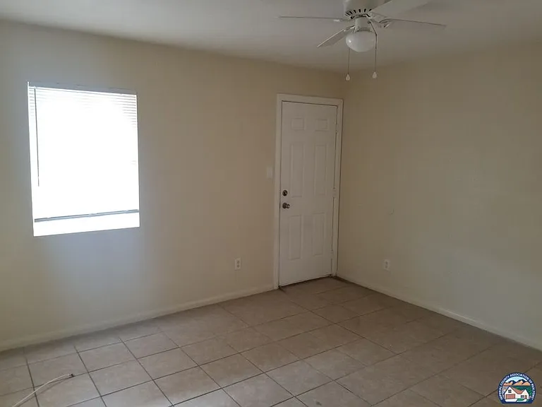 702 Adams Ave #9 — Photo 7