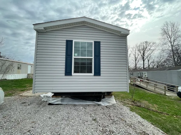 237 Hickory Ave #237HK, Salem, IN 47167