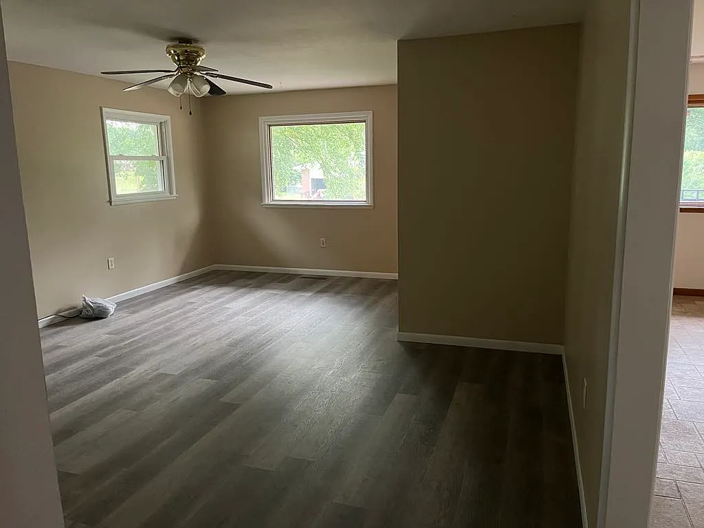 4 bed, 1800 sqft, $1,800 — Photo 4