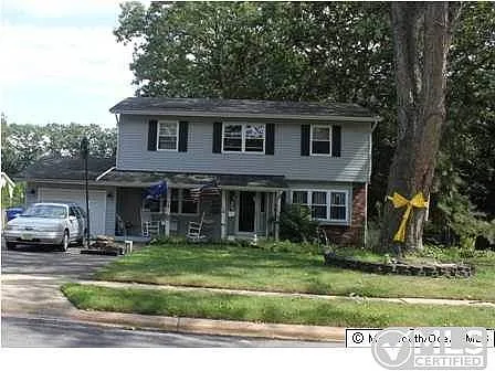 27 Adelphi Dr photo 1