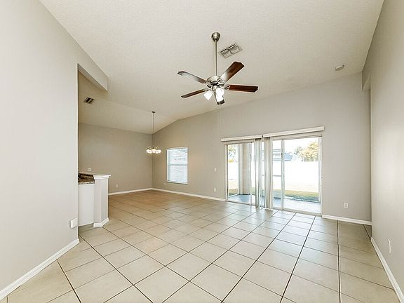 4th image of 4607 9th Ave E