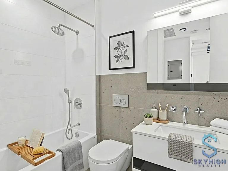 1202 Decatur St #301 — Photo 6