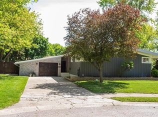 2548 Wicker Ave, Highland, IN 46322