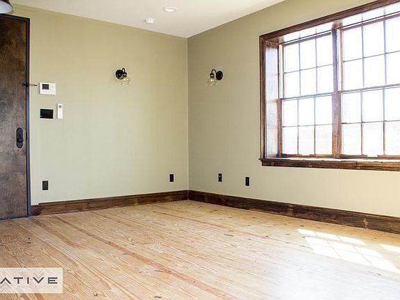 3rd image of 45 Newell St #B5