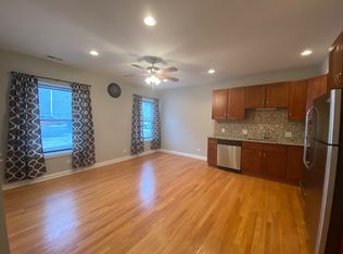 Washington 2120 W, Chicago, IL 60612
