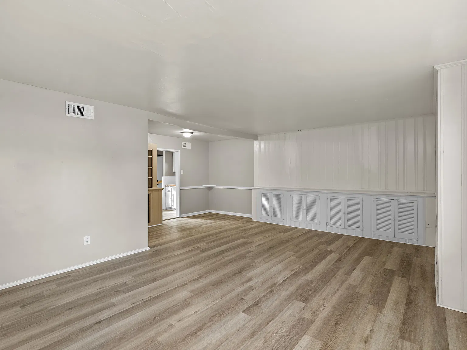 259 S Hartnett Ave Ferguson MO 63135 — Photo 3